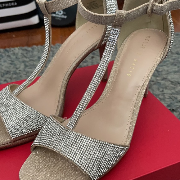 KELLY & KATIE rhinestone heeled sandals - Picture 2 of 5